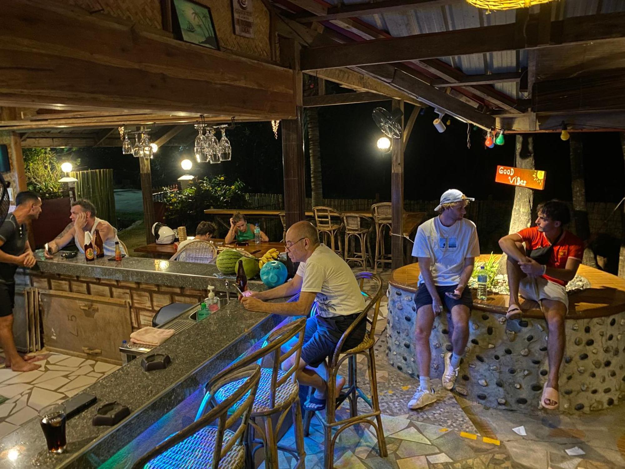 B&R Hostel Nagtabon Bacungan Экстерьер фото